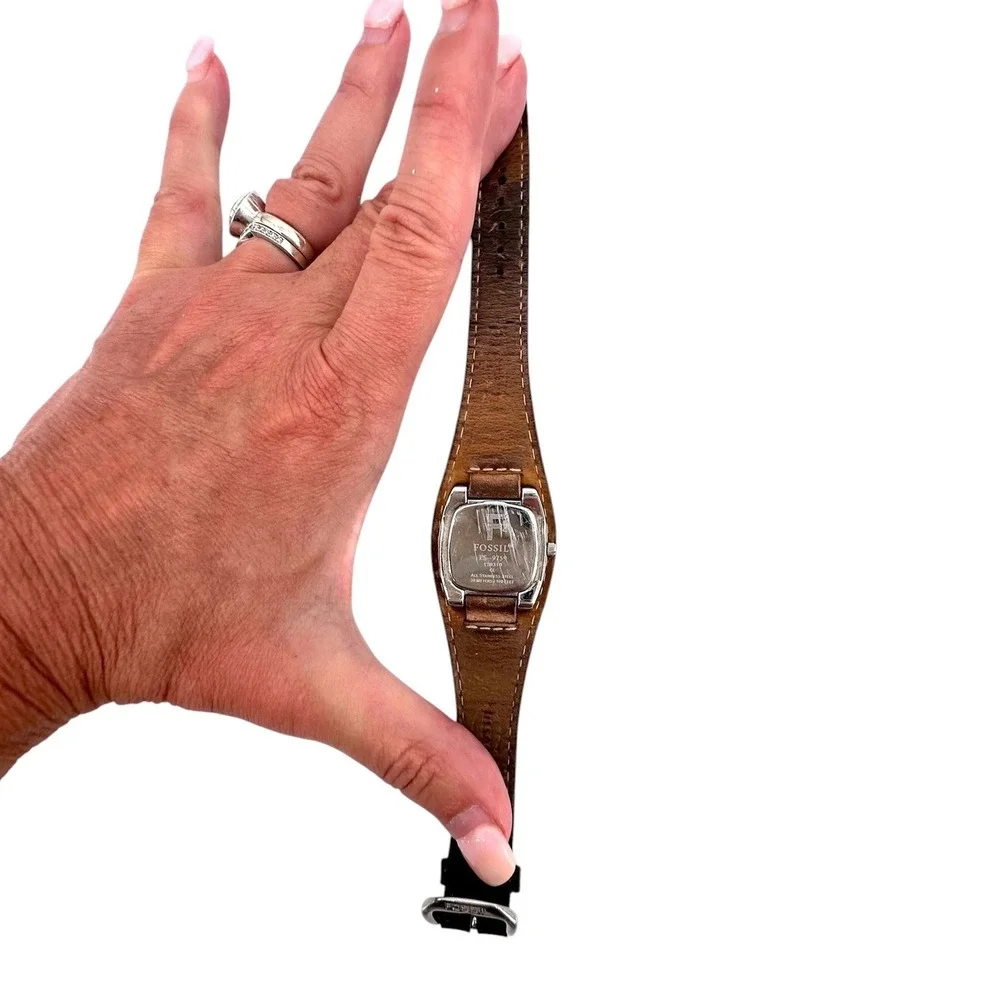 Vintage Fossil Womens Black Patent Leather Cuff Watch Date New Battery